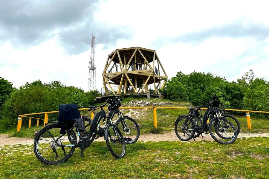 Budapest: Premium E-Bike Rental - Practical rules that affect your ride