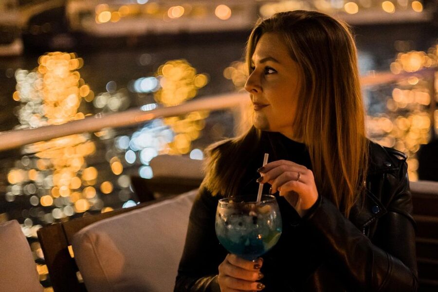 Budapest: Premium Sightseeing Cruise with Tokaj Frizzante - Audio Guide on Your Phone: 30 Languages, QR Access, and Earphones