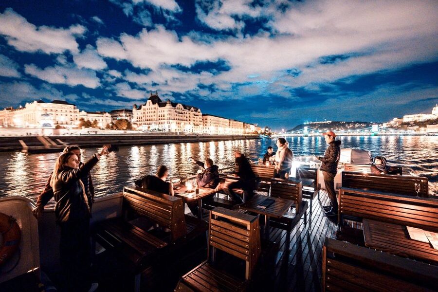 Budapest: Premium Sightseeing Cruise with Tokaj Frizzante - Photo Tips That Actually Help (Not Just Generic Advice)