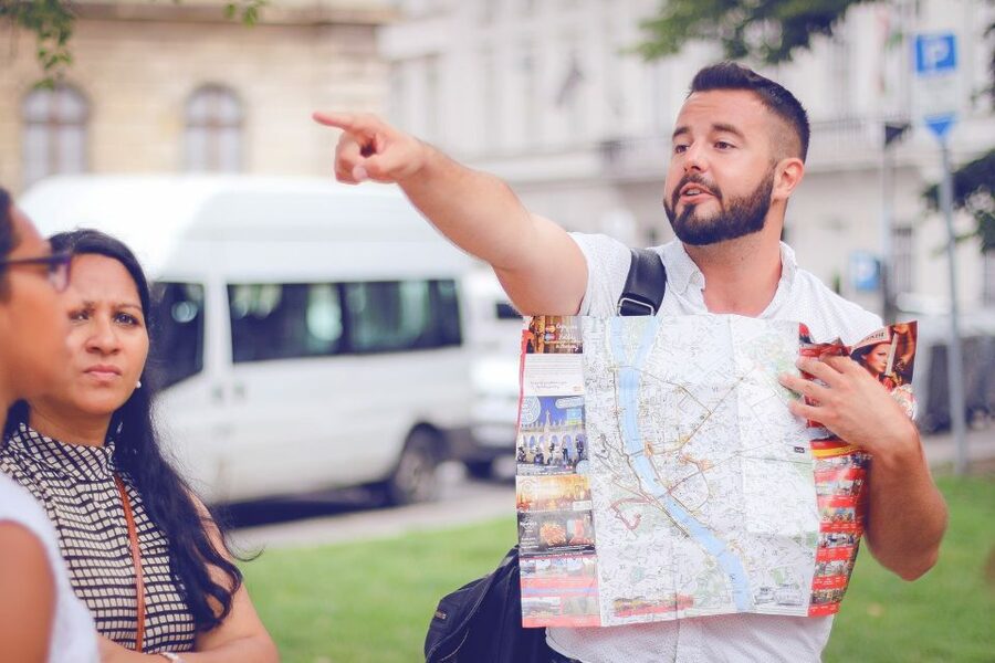 Budapest: Private 3-hour Guided City Tour by Bus - Buda Side: Castle District Walk to Fisherman’s Bastion