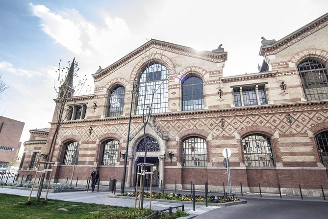 Budapest Private 4 Hour City Tour Experience with a car / van - From New York Palace to Széchenyi Baths: Coffee Culture and a Thermal Reset