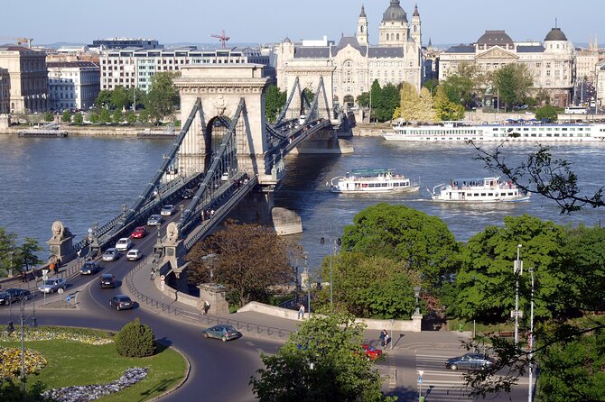 Budapest Private City Tour by car in 4 hours - Vajdahunyad Castle: the scenic close with quick outside views