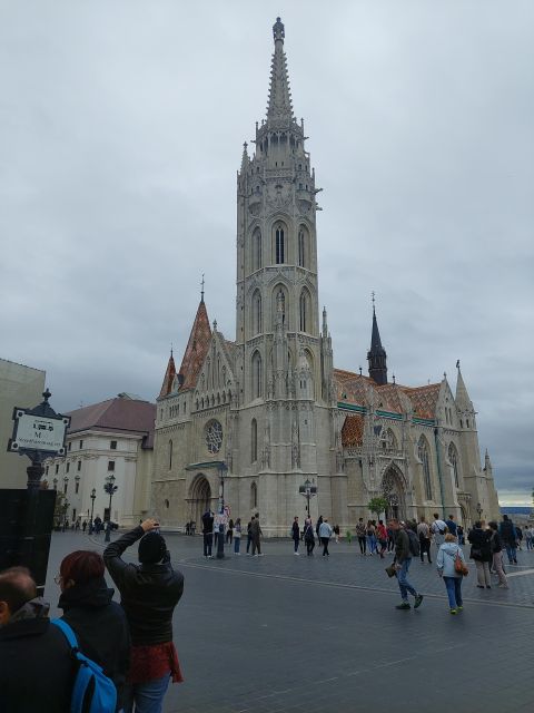 Budapest: Private City Tour with Local Guide - Back to Pest east: Central Market Hall and fresh-food reality