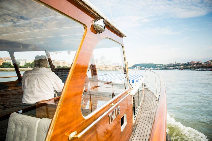 Budapest: Private Danube Yacht Cruise with Welcome Drink - The decision: should you book this Danube yacht cruise?