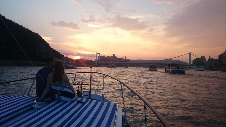 Budapest: Private Danube Yacht Cruise with Welcome Drink - How long is enough: planning your evening around 1.5–2 hours
