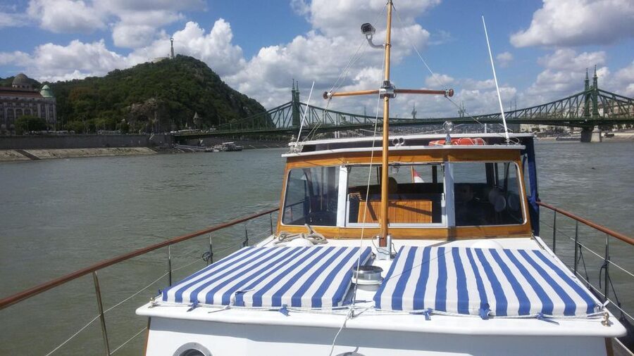 Budapest: Private Danube Yacht Cruise with Welcome Drink - Price and value: $972 per group up to 12