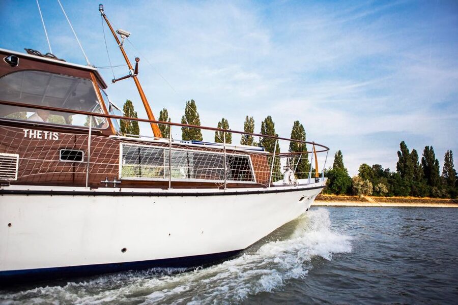 Budapest: Private Danube Yacht Cruise with Welcome Drink - Who this yacht cruise suits best (and who should pass)