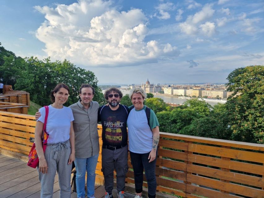 Budapest: private deluxe tour with a native, in Spanish - Hidden treasures between the big stops: why this tour feels less rushed