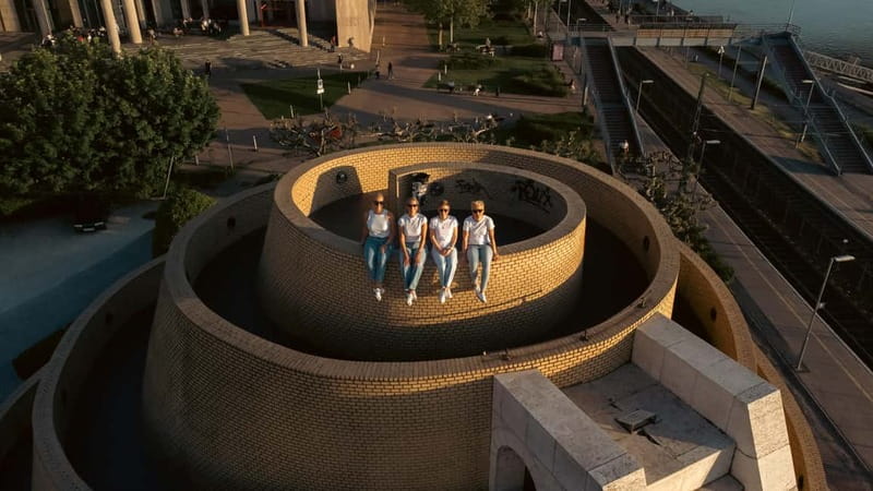Budapest: private drone photo session - What’s included: the walking tour plus the photo service