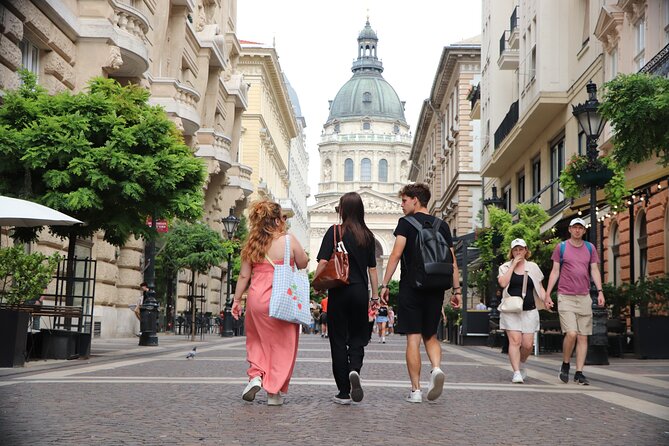 Budapest Private Guided Tour with Photoshoot - Small(2hrs) - Meeting on Vörösmarty tér: how the experience keeps moving