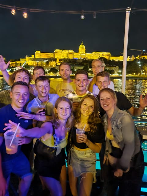Budapest: Private, Personalized Pub Crawl, 3 drinks included - The Short Walk Break: 15 Minutes On Foot