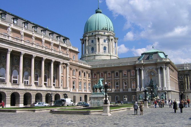 Budapest Private Transfer from or to Vienna or Vienna Airport - How to plan your day around a three-hour road transfer