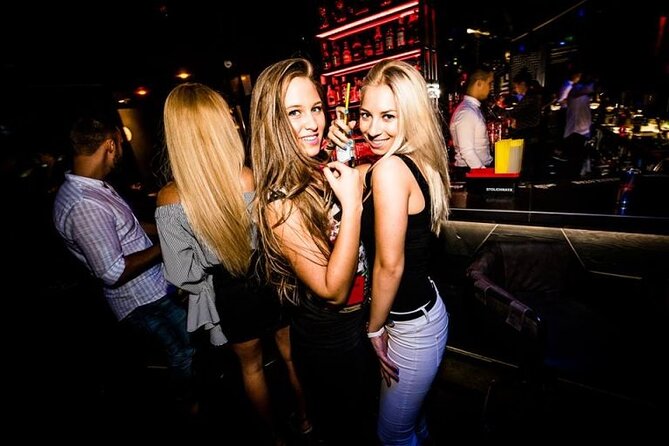 Budapest: Pub Crawl & Ruin Bar Tour – Free Shots & VIP Entry - Key things you’ll notice on this ruin bar tour