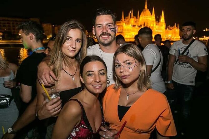 Budapest: Pub Crawl & Ruin Bar Tour – Free Shots & VIP Entry - The Budapest ruin bar experience, explained in plain terms