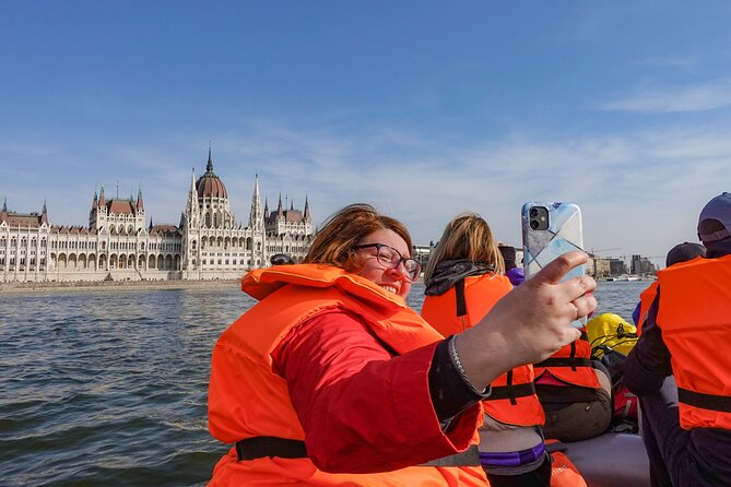 Budapest Rafting - Sunset Cruise - Getting to the water: the Rozmaring meeting point and what to do if you’re lost
