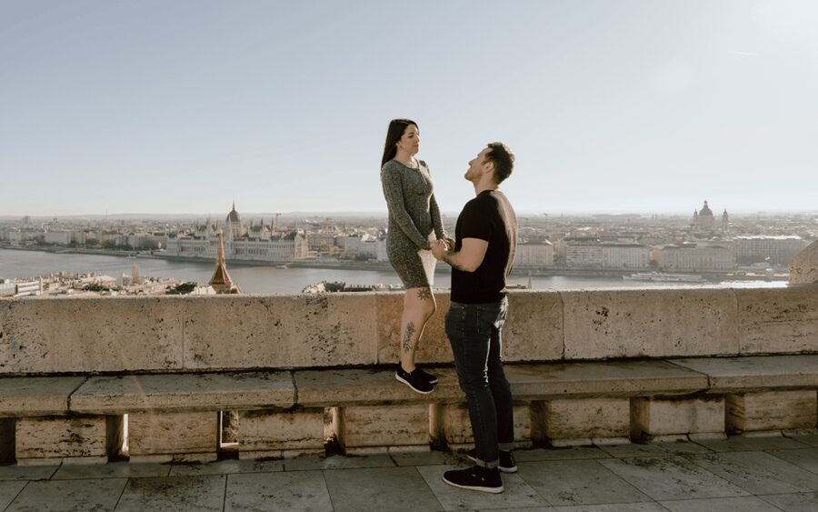 Budapest: romantic photoshoot at Buda's iconic sightseeings - Quick practical tips to get the best results