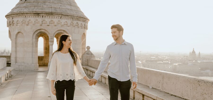 Budapest: romantic photoshoot at Buda's iconic sightseeings - Fisherman’s Bastion moments: wide views and the kiss factor