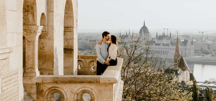 Budapest: romantic photoshoot at Buda's iconic sightseeings - Price and value: what $227 per group really buys you