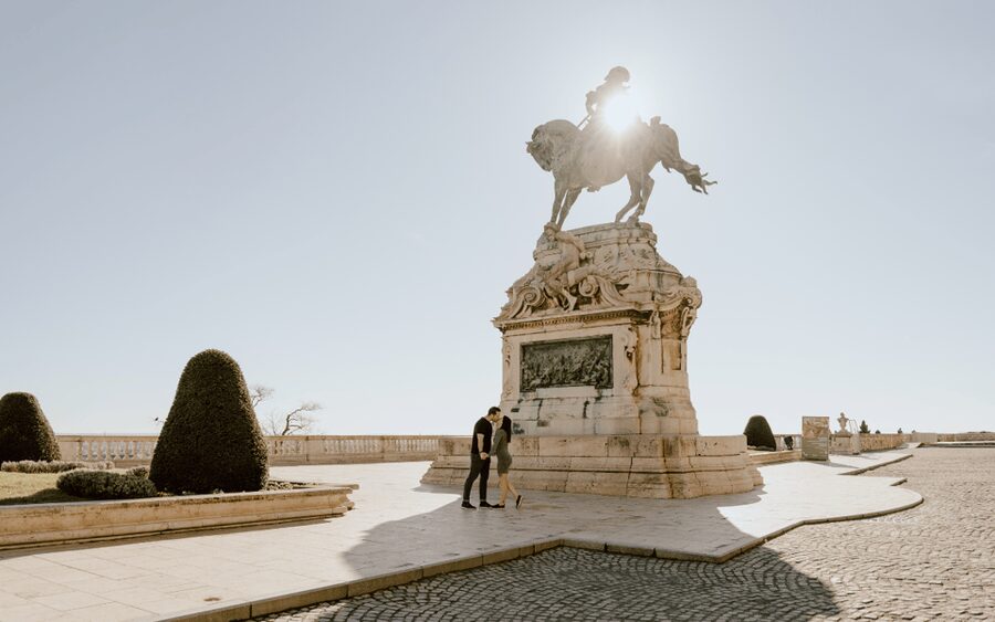 Budapest: romantic photoshoot at Buda's iconic sightseeings - Who this Budapest photoshoot fits best