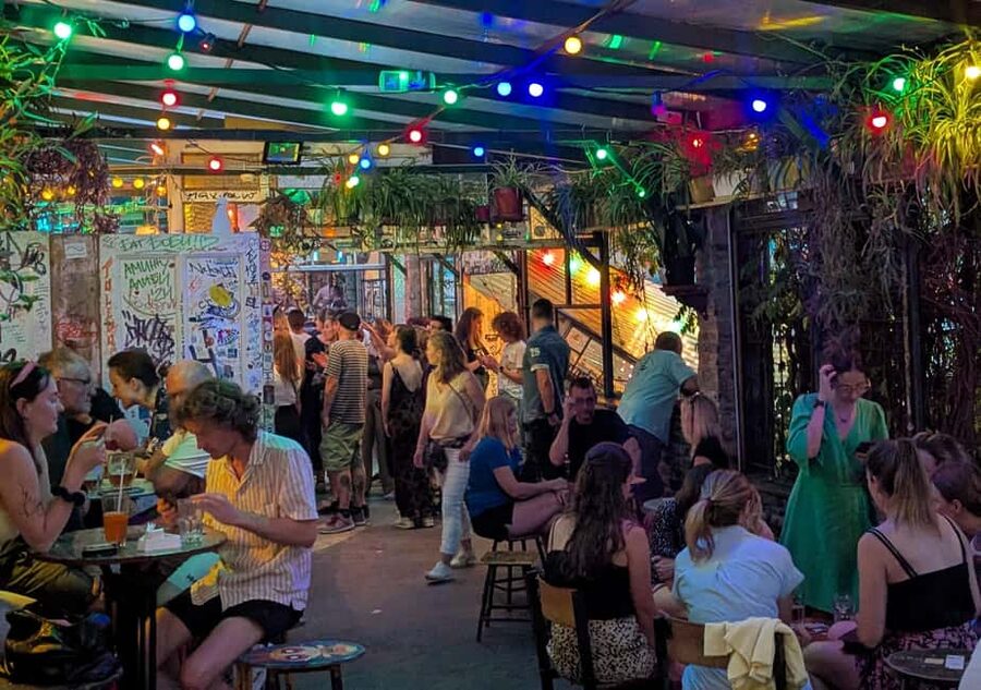 Budapest: Ruin Bars, Street Art, and Jewish Quarter Tour - Jewish Quarter street art: murals, sculptures, and what they’re pointing at