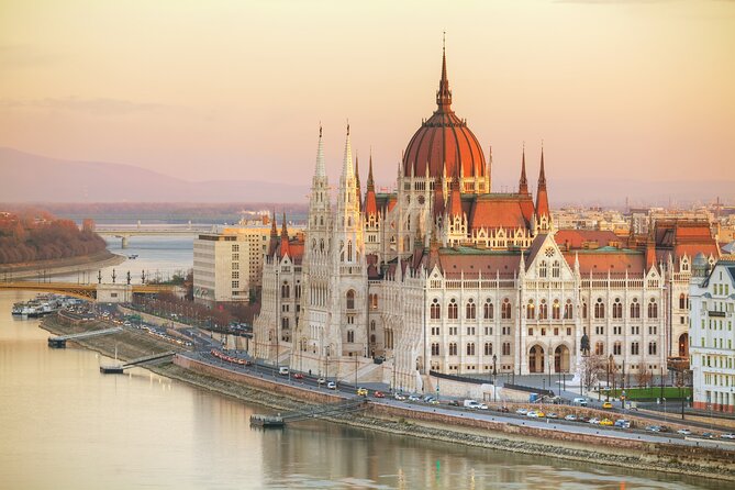 Budapest Scavenger Hunt and Highlights Self Guided Audio Tour - How The World City Trail App Runs Your Budapest Hunt