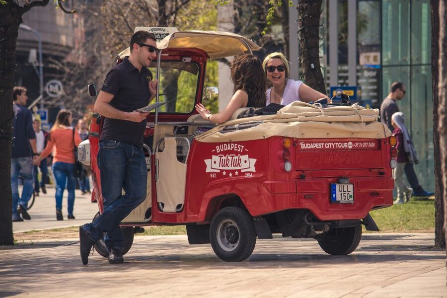Budapest: Scenic Tuk Tuk Tour - Gellért Hill and the Citadel: where the city view clicks