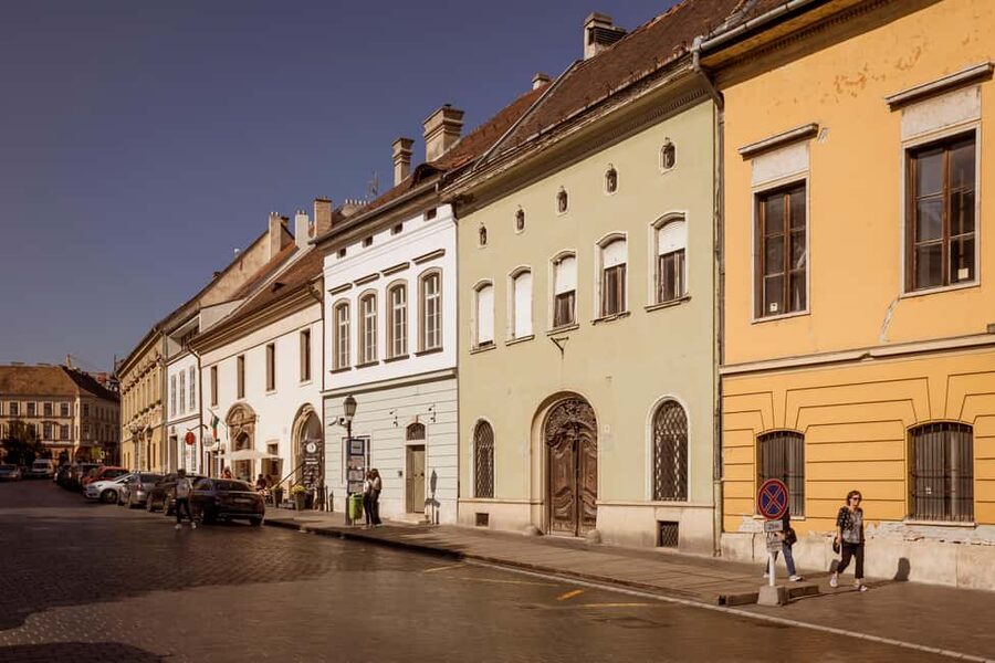 Budapest: Secrets of the Old Town of Buda Guided Walk - FAQ