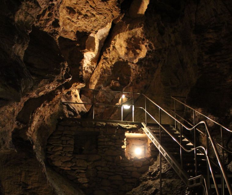 Budapest: Semlő-hegyi & Pál-völgyi Caves Guided Walking Tour - Key takeaways before you go