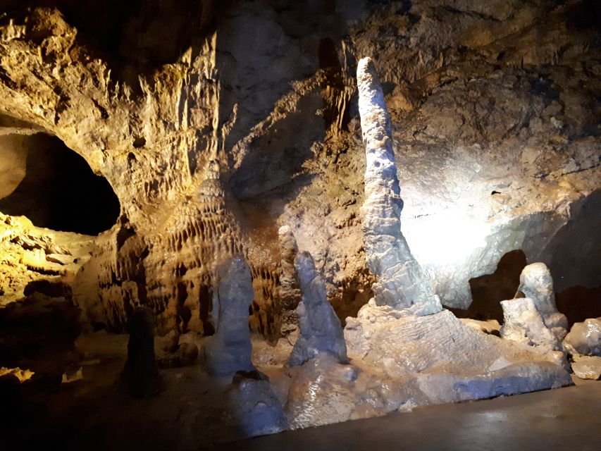 Budapest: Semlő-hegyi & Pál-völgyi Caves Guided Walking Tour - Price and value: what $52 buys you for two caves