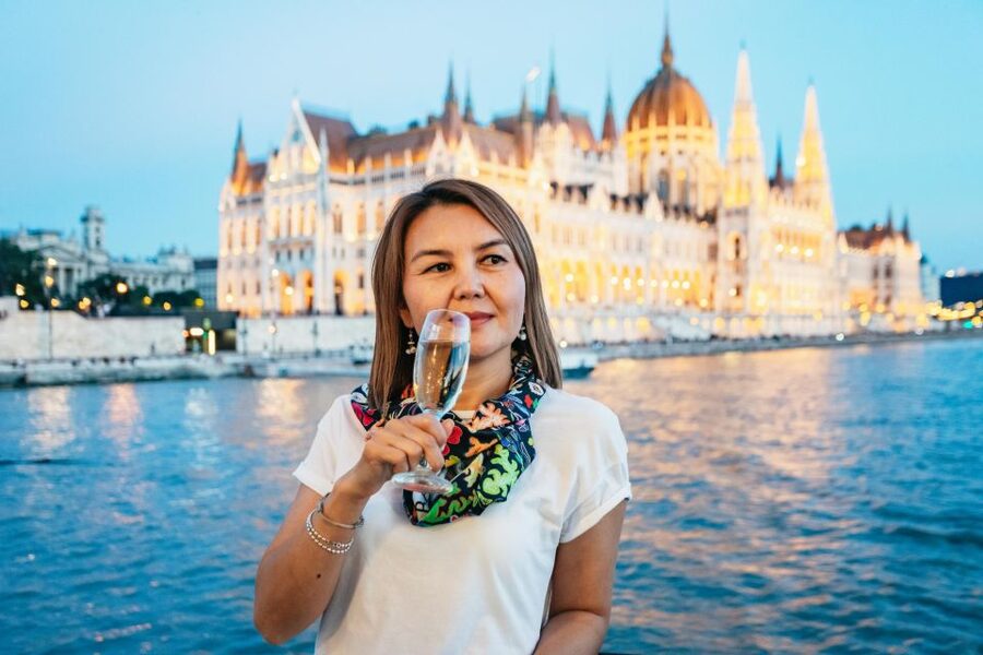 Budapest: Sightseeing Cruise on the Danube - Wooden interior comfort plus an engine-room peek