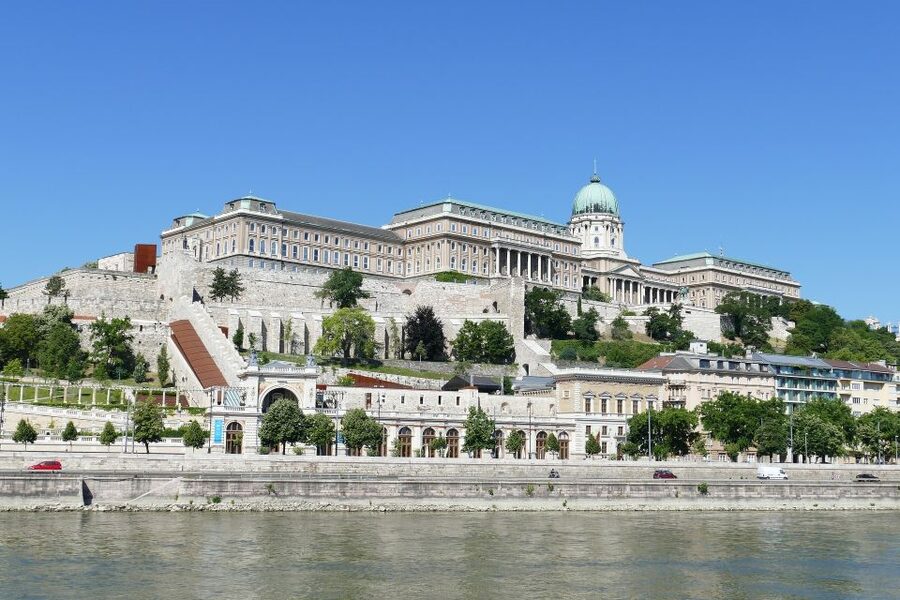 Budapest: Sightseeing Cruise on the Danube - Picking the right departure: 60 minutes or 90 minutes