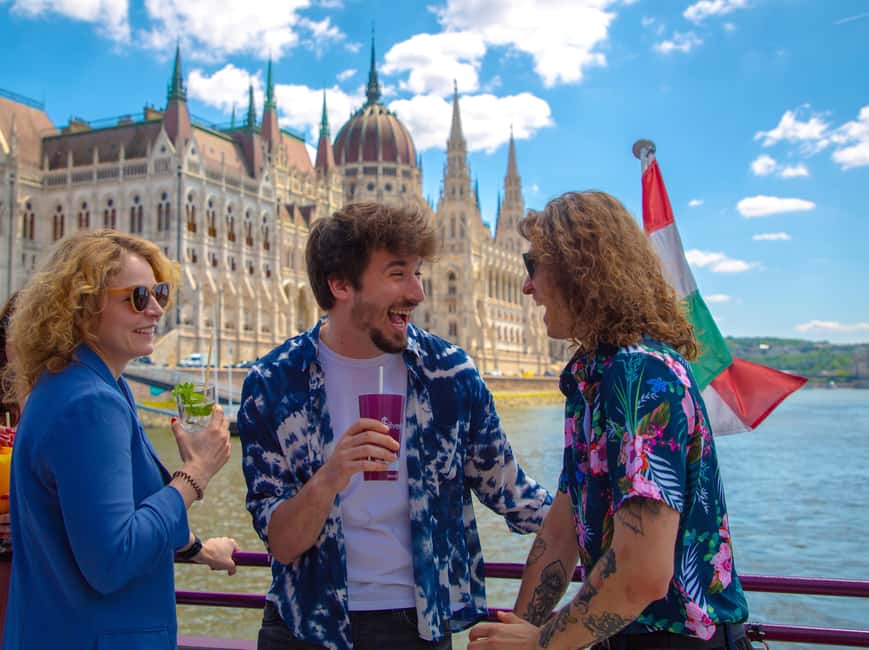 Budapest Sightseeing Cruise with Welcome Drink - The Welcome Drink: What You Can Expect (and What to Order Smart)