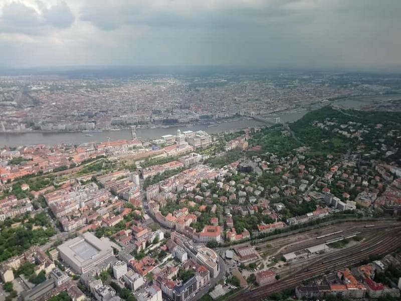 Budapest Sightseeing Flight with Cessna C172 - Why 25 Minutes Over Budapest Can Feel Like a Lot