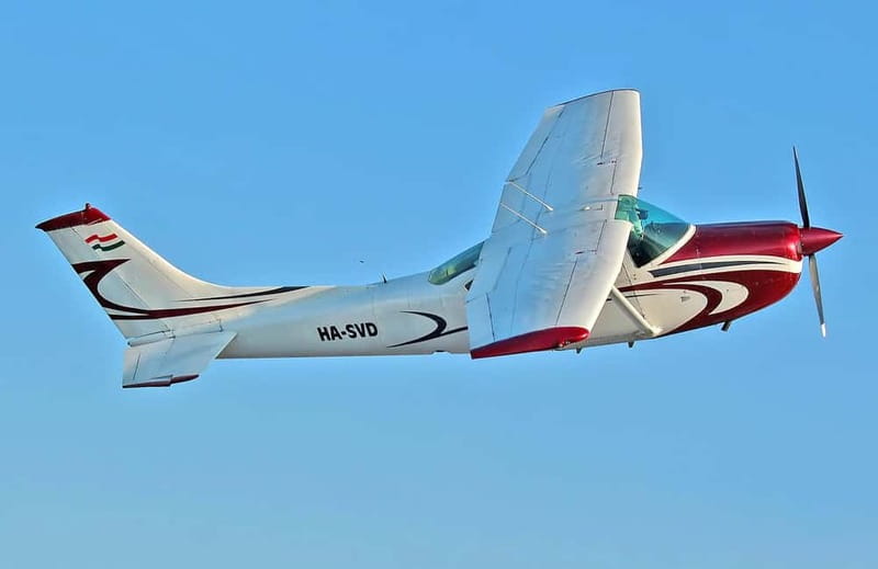 Budapest Sightseeing Flight with Cessna C172 - Getting to Budaörs Airport (LHBS) Without Stress
