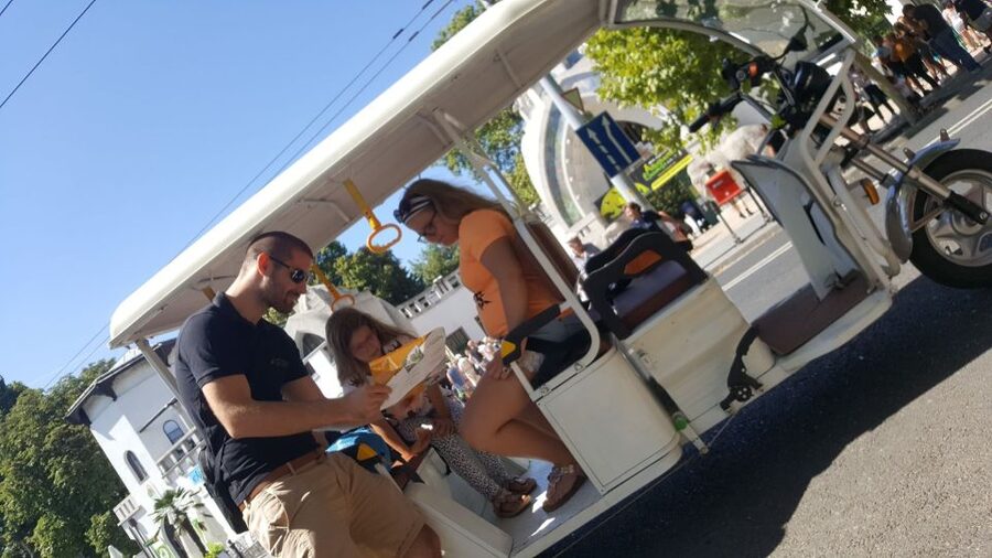 Budapest: Sightseeing Tour by Electric Tuktuk - St. Stephen’s Basilica and Parliament: the two big symbols