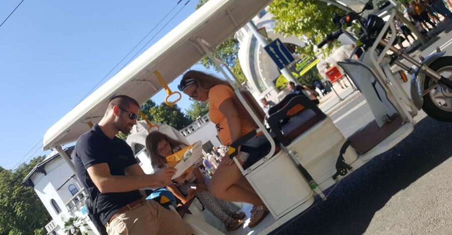 Budapest: Sightseeing Tour by Electric Tuktuk - Meeting at Oktogon 2 and how the tour starts