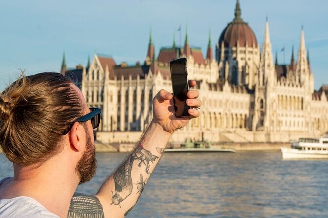Budapest Sip and Sail Danube Cruise with Unlimited Prosecco - First Sip, Realistic Expectations on a 75-Minute Danube Cruise