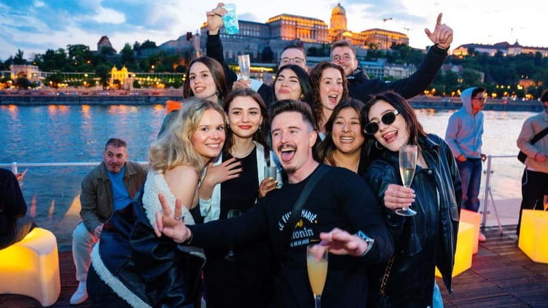 Budapest: Sip and Sail River Cruise with Unlimited Prosecco - Key takeaways before you go
