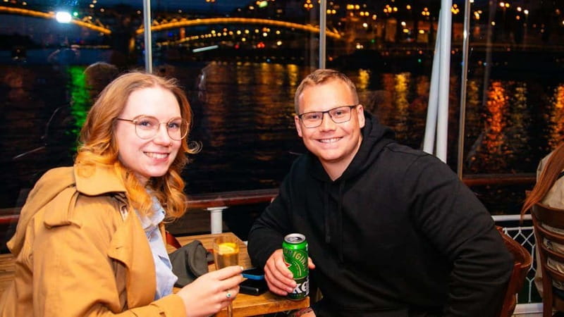 Budapest: Sip & Sail Danube Cruise with Unlimited Beer - Photo tips that actually help on this kind of cruise