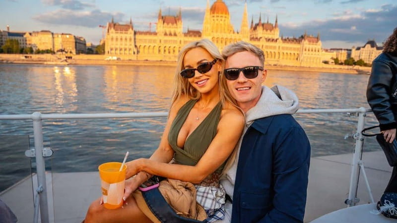 Budapest: Sip & Sail Danube Cruise with Unlimited Beer - Comfort, music, and the audio guide from the Ultimate Budapest App