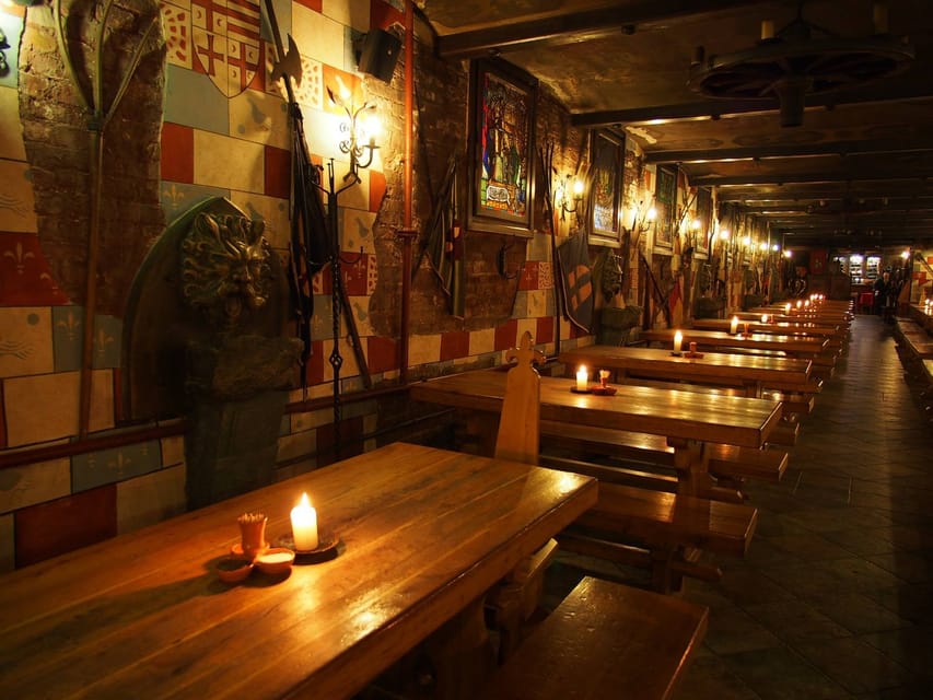 Budapest: Sir Lancelot Medieval Dinner with Drink and Show - The show: swordsmen, juggling, belly dancing, and the moments that get you involved