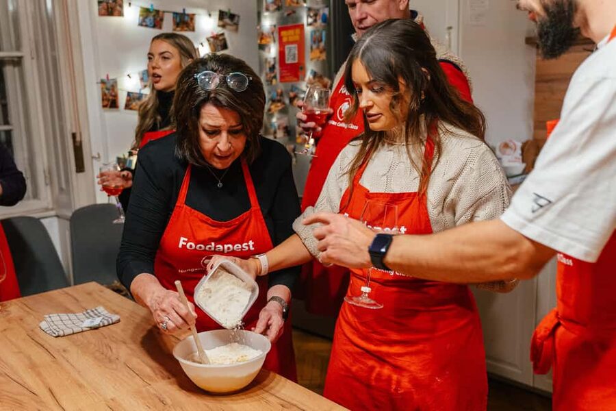 Budapest: Small-Group Cooking Class & Market Tour with Local - Key highlights you’ll actually feel during the 4 hours