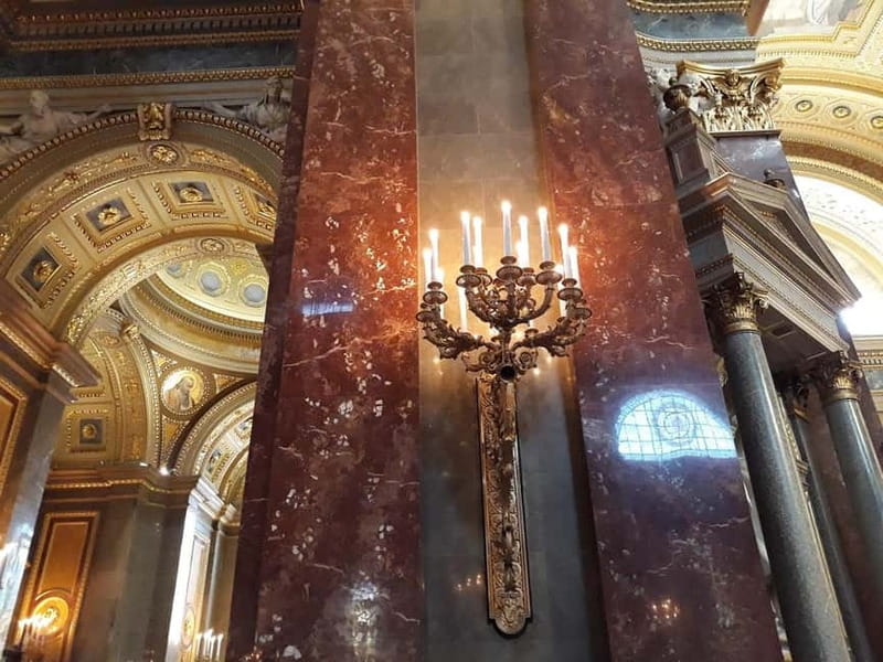 Budapest: St. Stephen's Basilica Tour & Music Performance - Hungarian Art Inside: Sculptures, Mosaics, Paintings, and Altars