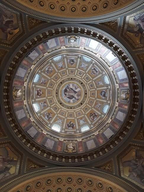 Budapest: St. Stephen's Basilica Tour & Music Performance - The Holy Right Relic: The Moment That Gives the Tour Meaning