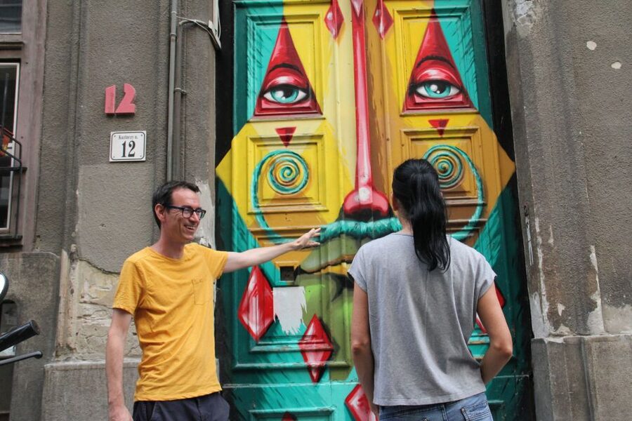 Budapest: Street Art Tour - Rain, comfort, and what to bring for a street art walk