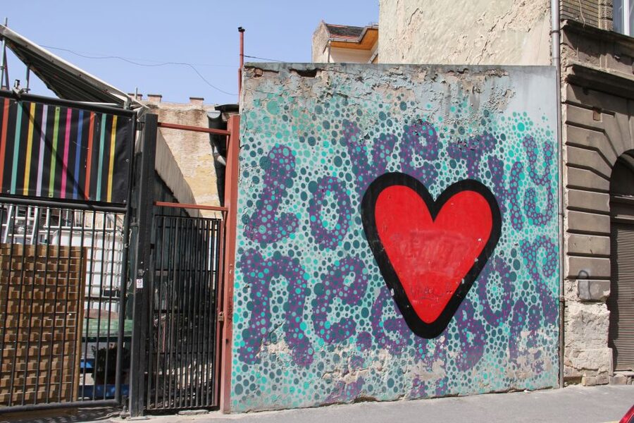 Budapest: Street Art Tour - Jewish Quarter walls, My Little Melbourne coffee, and the 3-hour flow