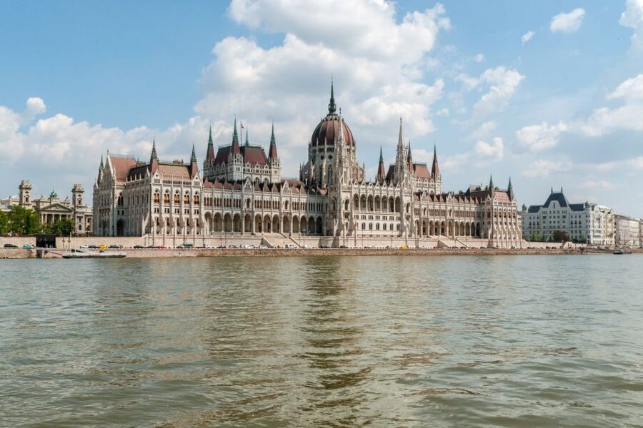 Budapest: Summer Brunch & Cruise with Prosecco or Cake - The Brunch Buffet: More Than Scrambled Eggs