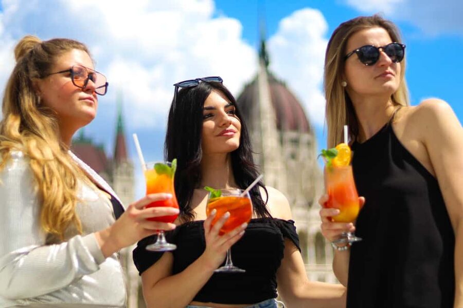 Budapest: Sunset Cocktail Cruise - Why a Danube sunset cruise with cocktails feels like good value