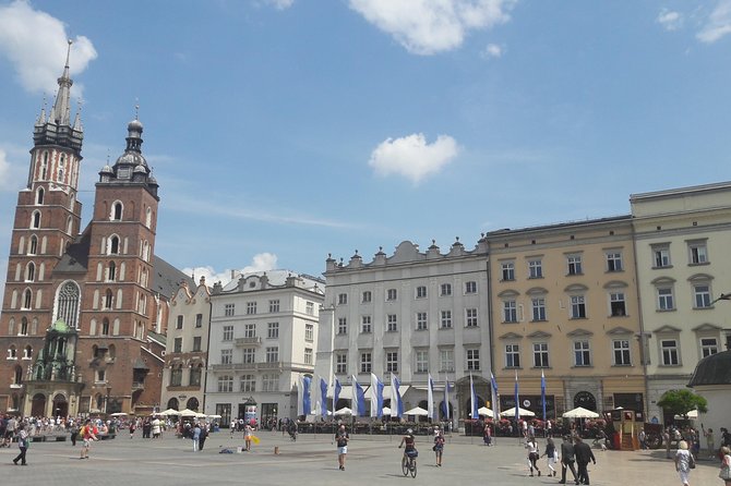 Budapest to Krakow private transfer - Private Van Setup: Up to 8, Comfort, and Wi‑Fi