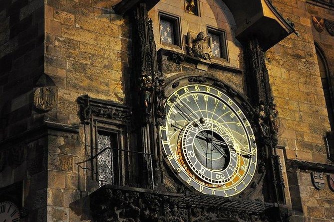 Budapest to Prague Private transfer with 2 hour sightseeing stop - Practical planning tips that make the stop actually enjoyable
